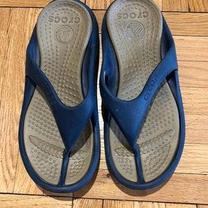 Crocs Women’s size 6